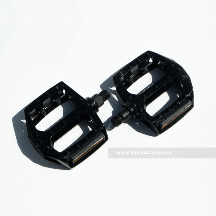 pedal-metalico-estandar-bicicleta-moto-0001a