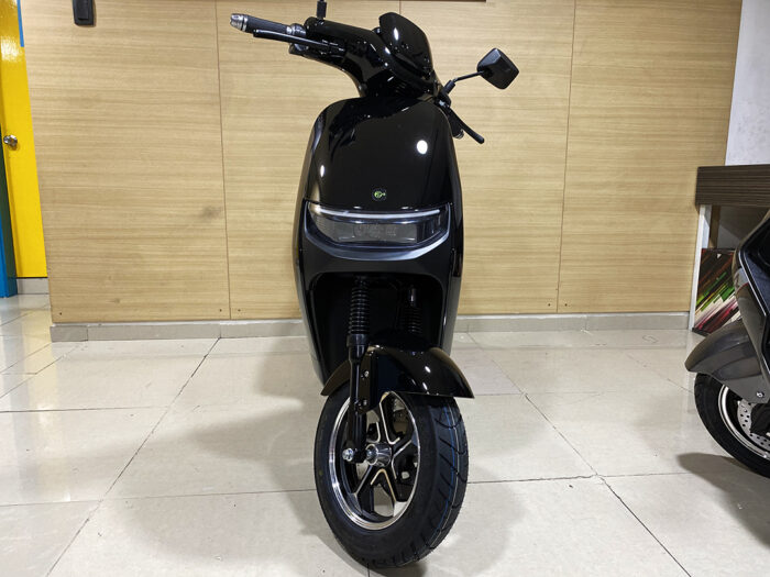 moto-electrica-biologica-neva-2023-negra-2 moto-electrica-biologica-neva-2023-negra-2