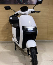 moto-electrica-biologica-neva-2023-blanca-8