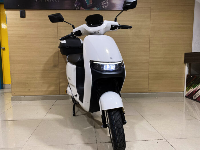 moto-electrica-biologica-neva-2023-blanca-8 moto-electrica-biologica-neva-2023-blanca-8