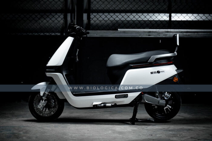 moto-a500-01b